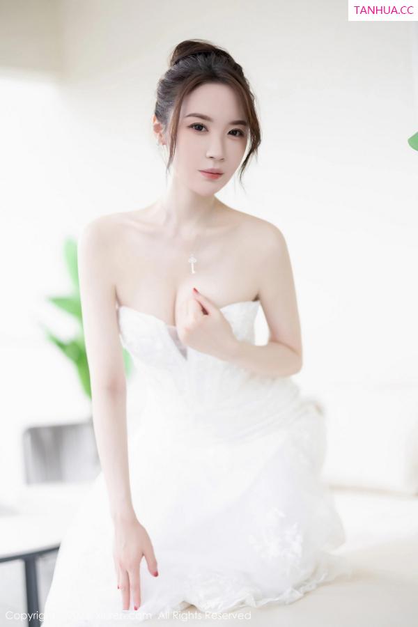 梦心玥  [XiuRen]高清写真图 2023.08.30 No.7310 梦心玥 婚纱美腿第30张图片